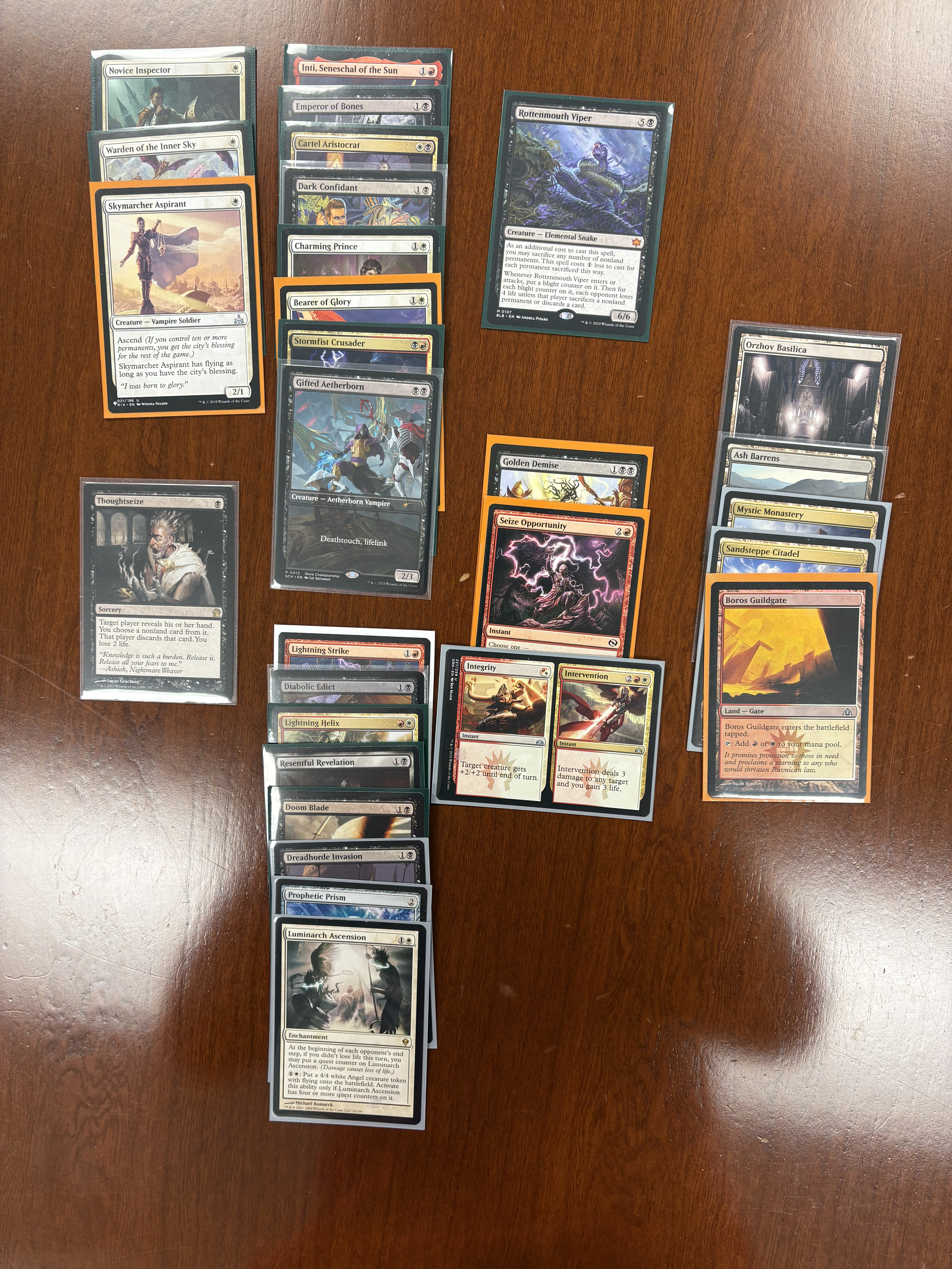 A deck picture of a Mardu 2-drops deck.